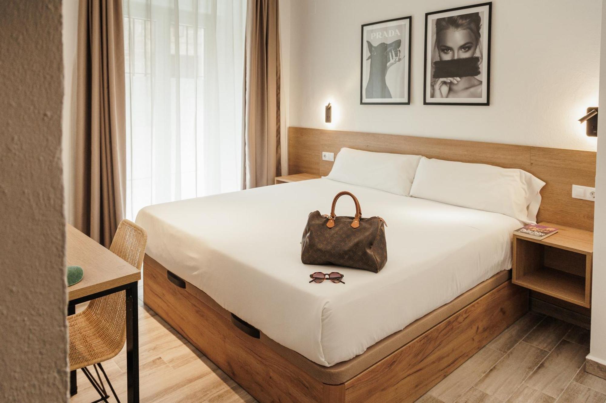 Astuto 21 Suites - Adults Only Jerez de la Frontera Exterior photo
