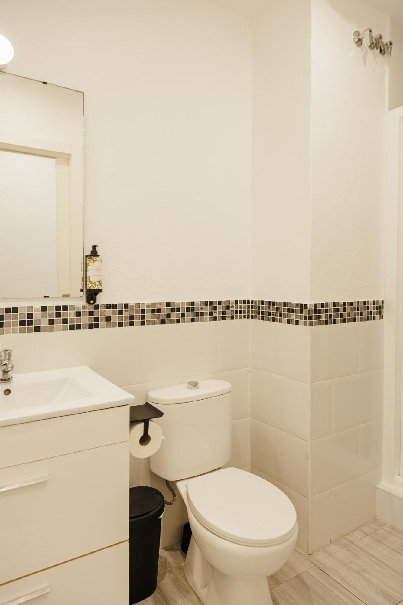 Astuto 21 Suites - Adults Only Jerez de la Frontera Exterior photo
